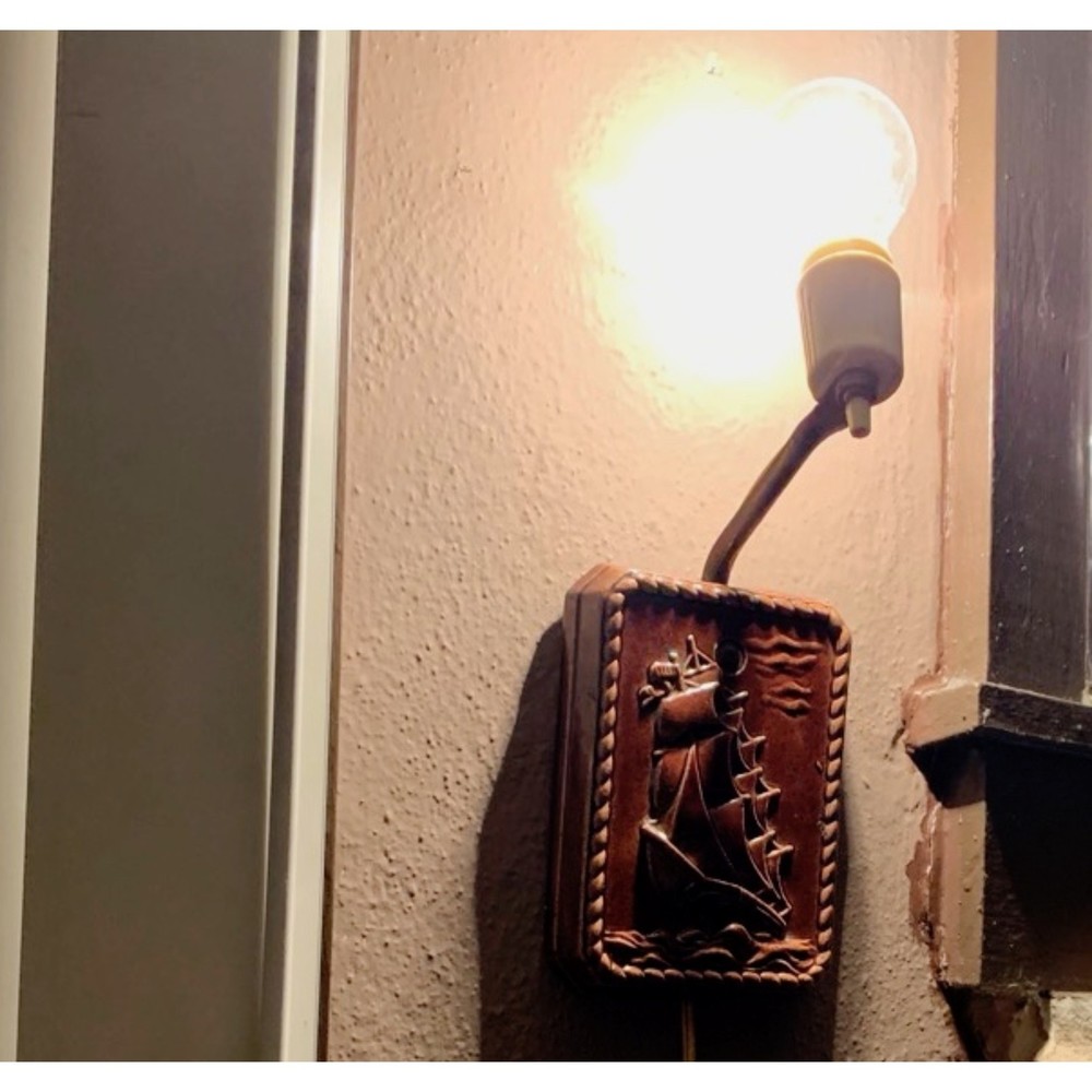 Rare Vintage Leviton Wall Hang Lamp Boat Nautical Sail Boat